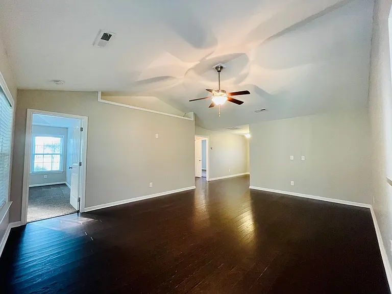 1404 Abberbury Dr — Photo 5