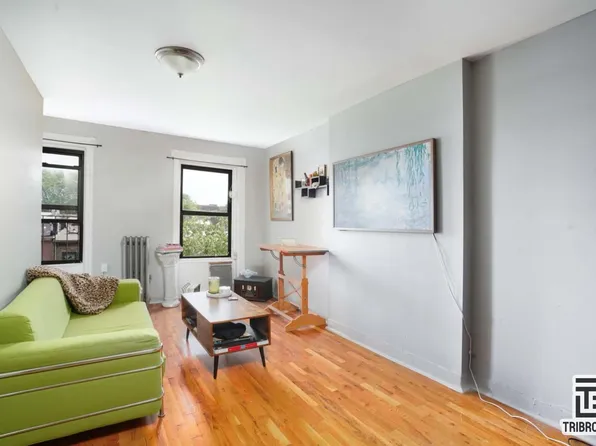 626 Willoughby Avenue image 2 of 8