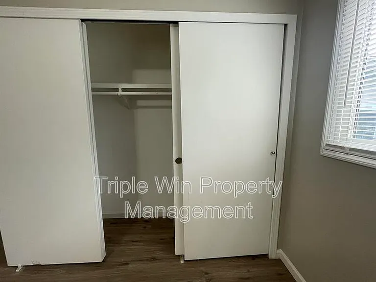 3125 Saint Catherine St — Photo 20