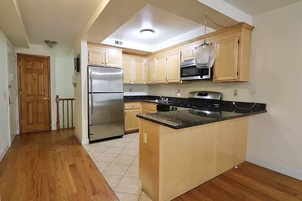 Rented by Oxford Property Group | media 6