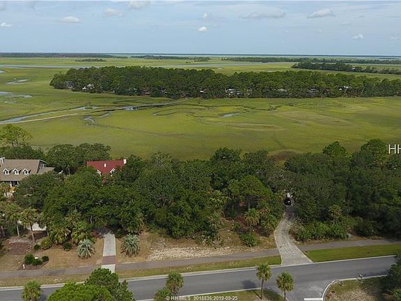3rd image of 267 Tarpon Blvd
