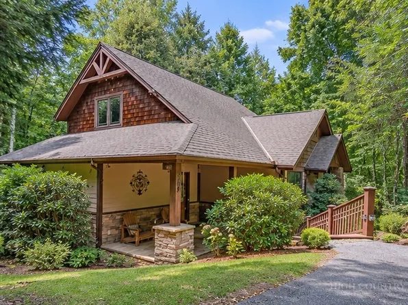 485 Woodlake Loop Road, Elk Park, NC 28622