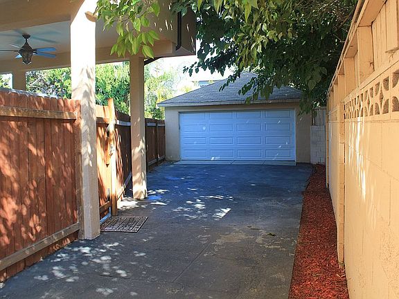 5th image of 5942 Mammoth Ave