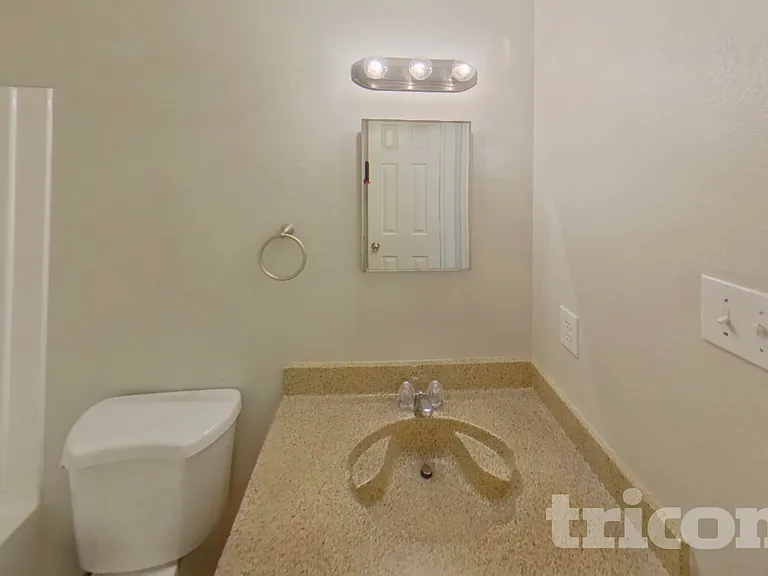 2749 Ingram Cir — Photo 13