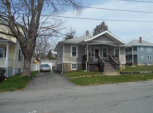 53 Hope St, Acushnet, MA 02743