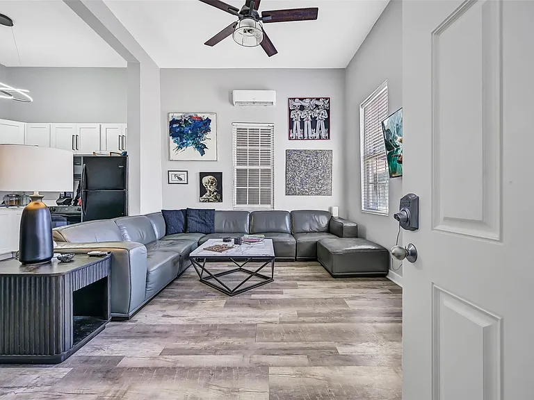 1820 Market St #2 — Photo 6