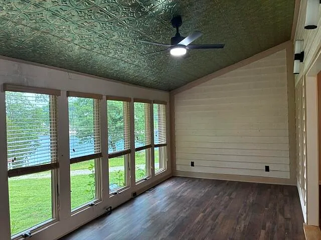 304 Persimmon Way — Photo 5