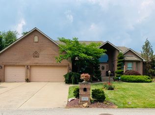9751 Downing Pl, North Huntingdon, PA