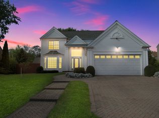 1850 Gleneagle Cir, Elgin, IL