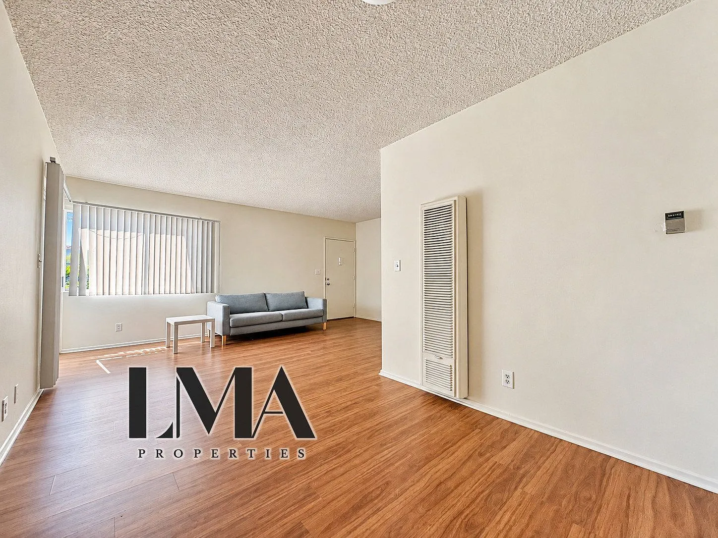 3 bed, 1.5 bath, 1000 sqft, $3,900 — Photo 1