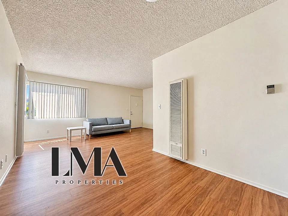 2134 20th St #5A