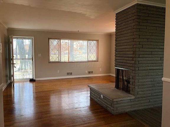 5th image of 261 S Napoleon Ave