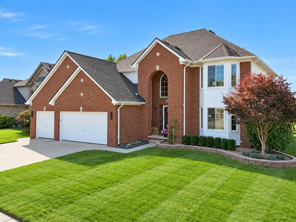 51613 Rivard Rd, New Baltimore, MI 48047