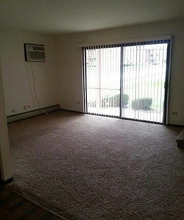 5th image of 15716 Reynolds Ln APT 1AR