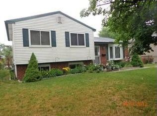 15654 Isabelle St, Romulus, MI 48174