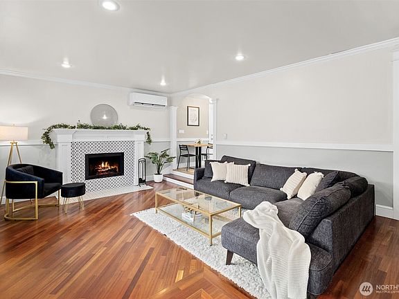 4th image of 18404 60th Avenue W
