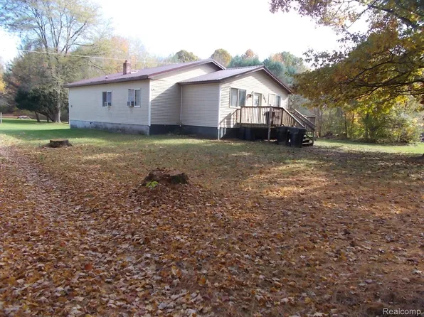 2895 Washburn Rd, Vassar, MI 48768