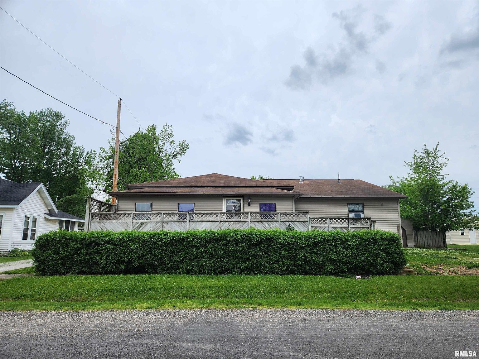 437-bicknell-st-centralia-il-62801-mls-eb453292-zillow