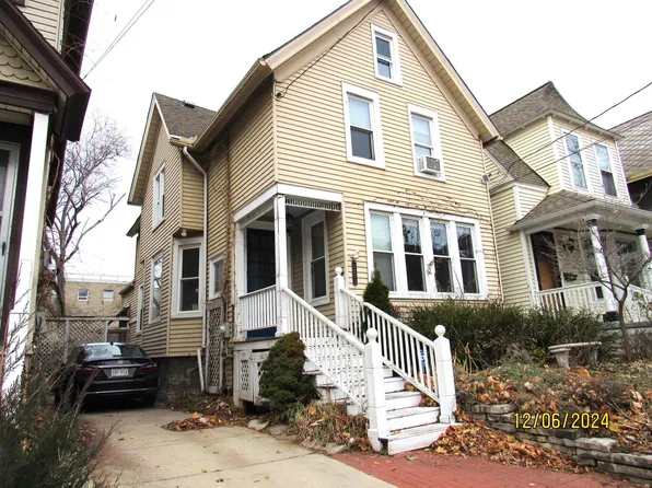 2253 North Summit AVENUE, Milwaukee, WI 53202