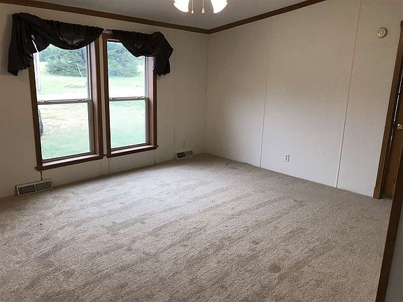 5th image of 11115 Lakeview Dr
