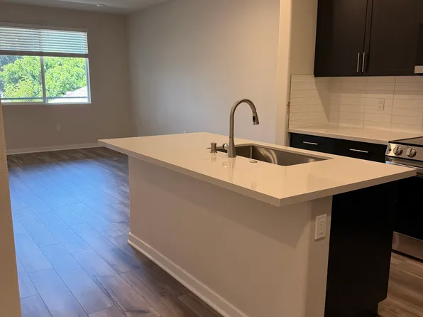 9535 Hannah Way #30, Riverside, CA 92503