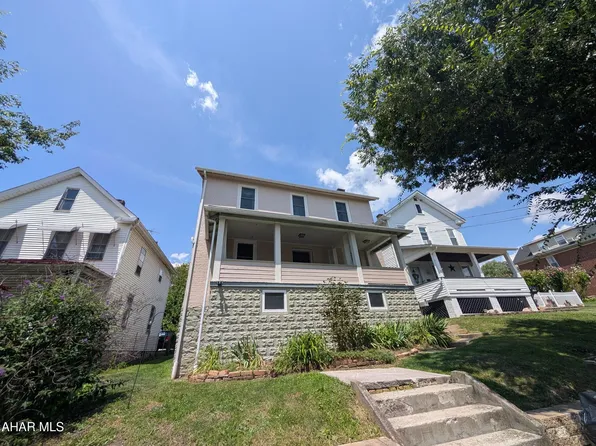 1307 Spruce St, Hollidaysburg, PA 16648