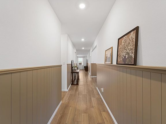 4th image of 1112 Rumble Dr