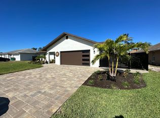 37 Willoughby Dr, Naples, FL 34110