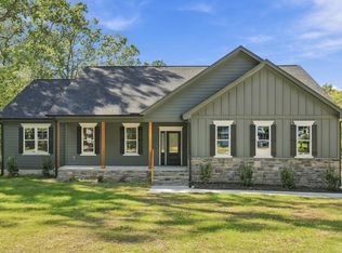 195 Country Lake Dr, Henderson, NC 27537