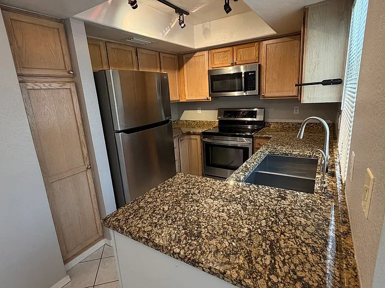100 E Fillmore St #131 — Photo 14