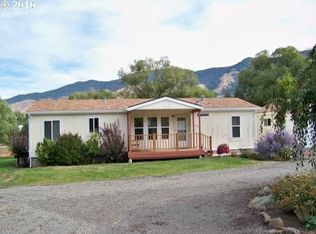 1206 Water St, Cove, OR 97824