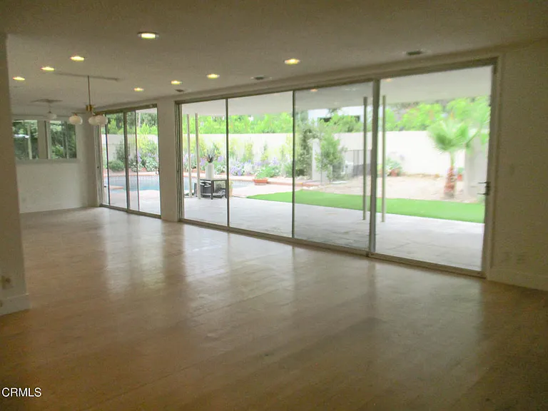 756 Linda Vista Ave — Photo 8