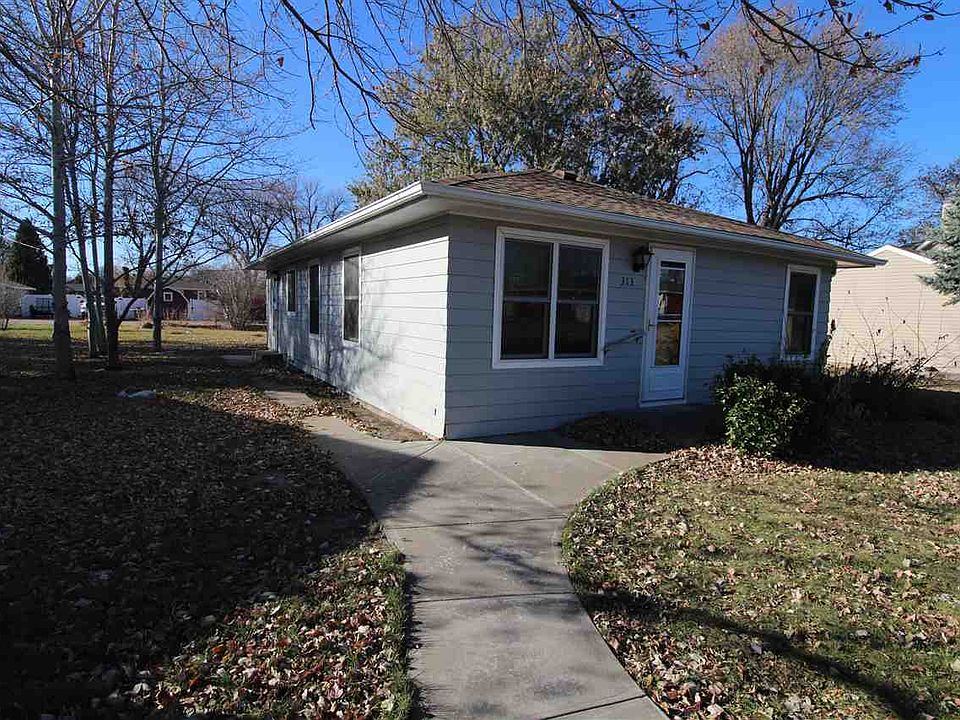 2nd image of 313 Miller Ave