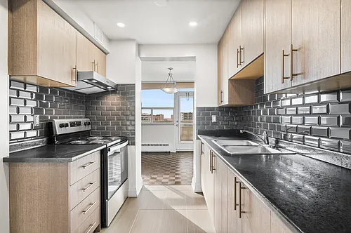 35 Esterbrooke Ave Photo 1