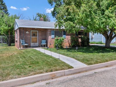 82 W Pioneer Ave, Parowan, UT, 84761