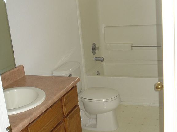 3rd image of 10409 La Traviatta Pl NW
