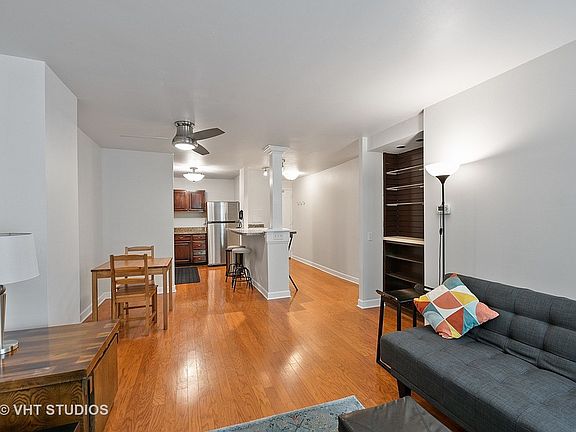 4th image of 899 S Plymouth Ct APT 206