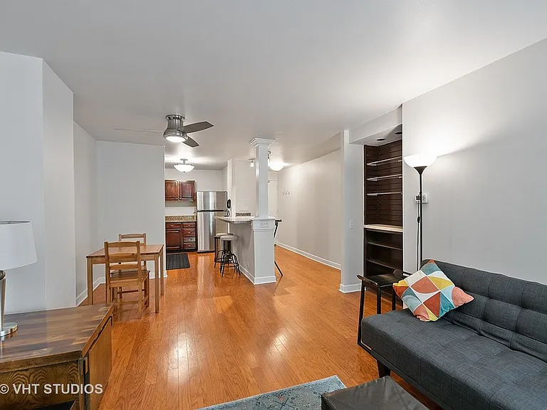 899 S Plymouth Ct #206 — Photo 4