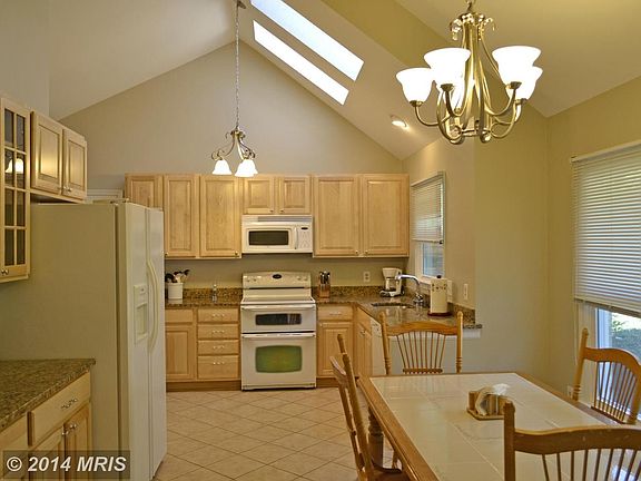 Kitchen has brand new cabinetry