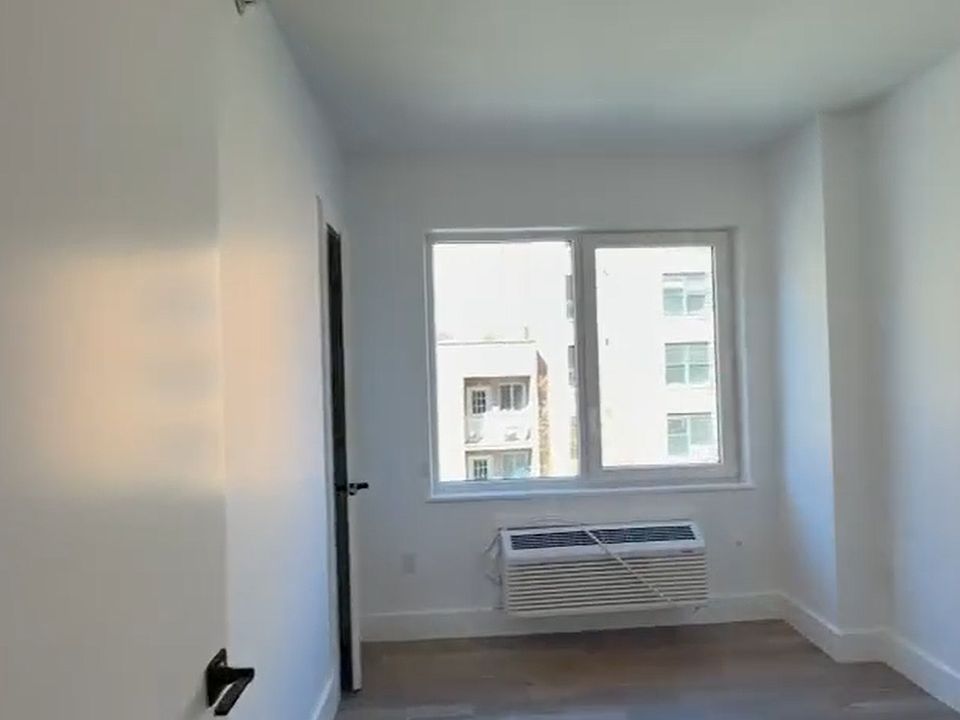 1st image of 355 E 194th St #4G