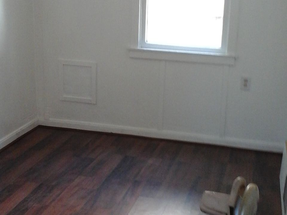 1st image of 2958 Belden St
