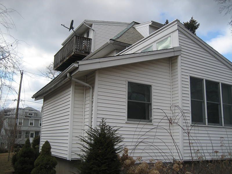 2nd image of 11 Hillside Rd