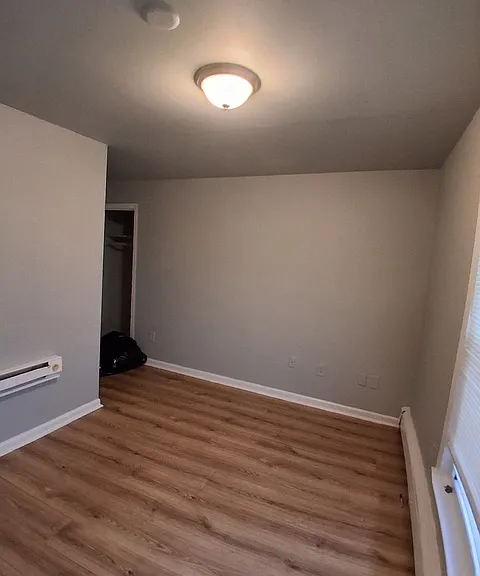 1458 E Main St — Photo 6