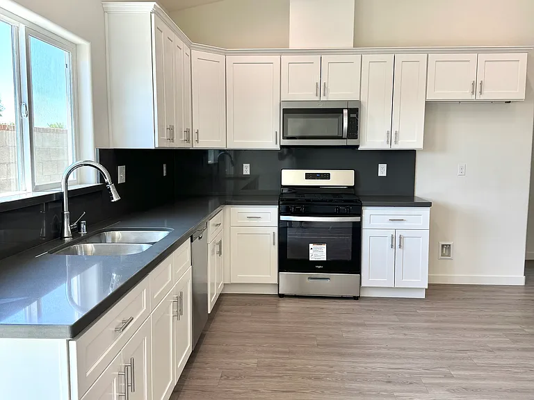 9811 Krista Vineyard Way #B — Photo 5