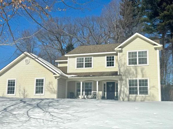 18 Jenee Way, Saratoga Springs, NY 12866