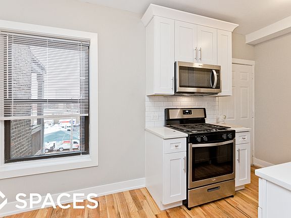 5th image of 820 W Cuyler Ave #826420