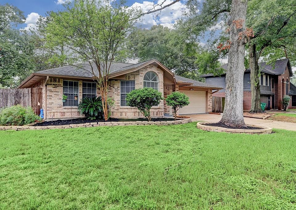 1st image of 4119 Bassingham Dr