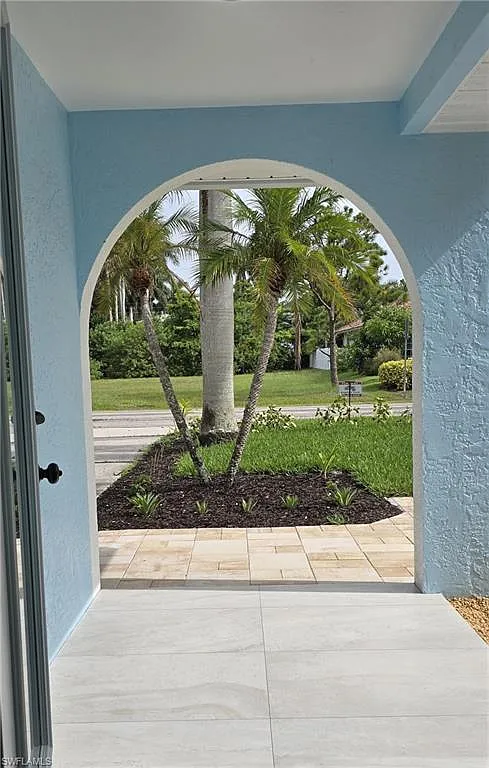 3 bed, 2.0 bath, 1884 sqft, $4,500 — Photo 4