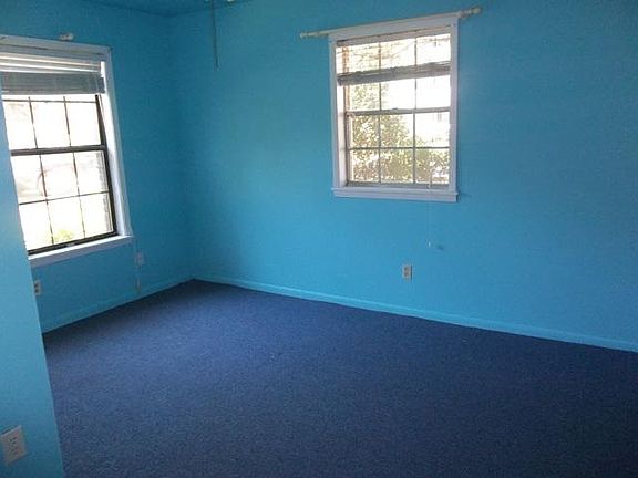 5th image of 104 City Park Cir