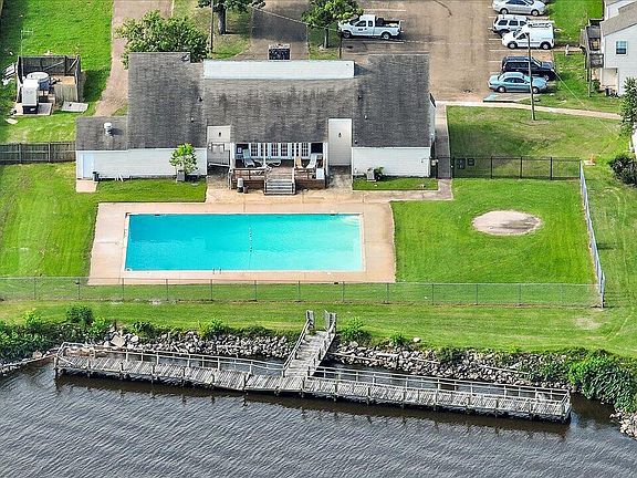 4th image of 1064 Windrose Dr